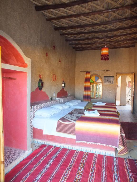Auberge De Charme Les Dunes D'Or Merzouga Quarto foto
